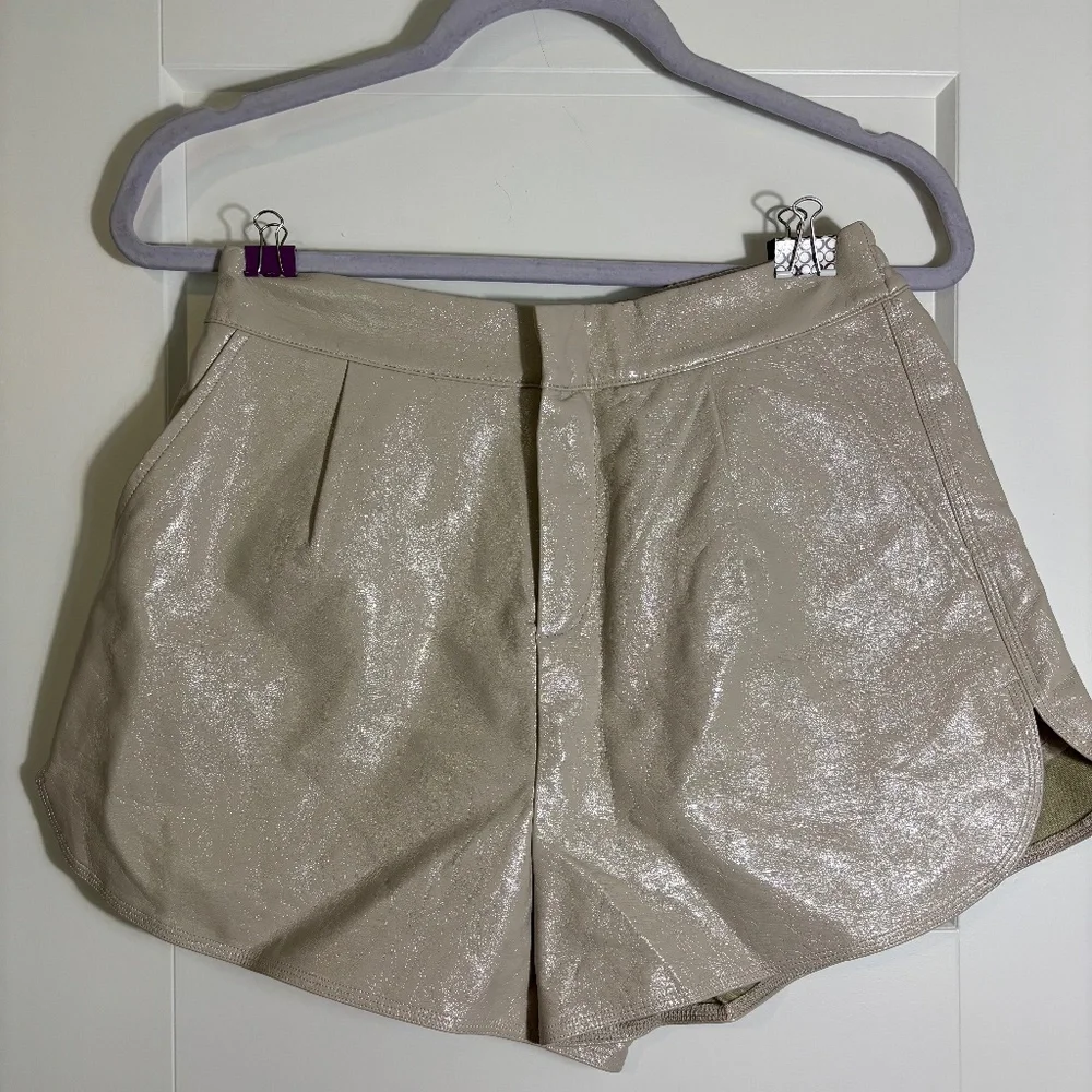 Grey Lab Los Angeles Beige‎ Faux Shorts Size Small Elastic Waste Band